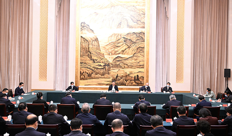 5月17日上午，中共中央总书记、国家主席、中央军委主席习近平在陕西西安主持中国－中亚峰会前夕，专门听取陕西省委和省政府工作汇报，发表了重要讲话。