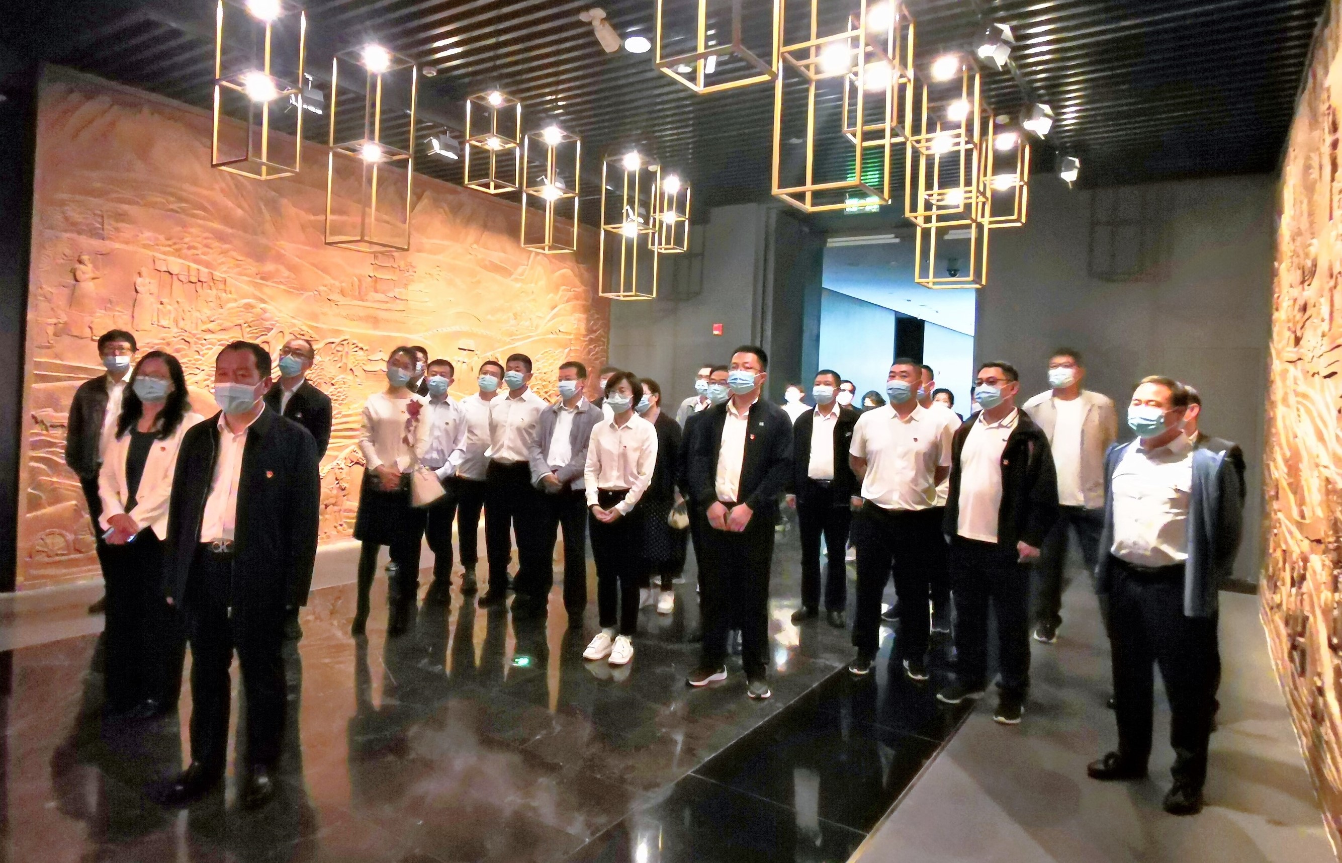 4-210930155102Y1 EMC易倍(中国区)官方网站